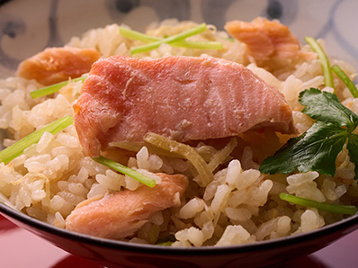 鮭と生姜の炊き込みご飯の画像