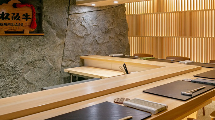 冷凍されたたくさんの海老のイメージ画像