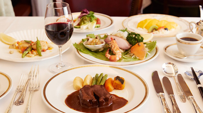 冷凍されたたくさんの海老のイメージ画像