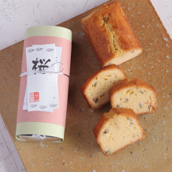 ＜足立音衛門＞桜のパウンドケーキ