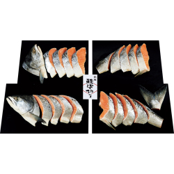 北海道産 秋鮭新巻姿切り（甘塩味）