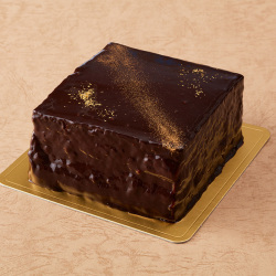 【12月25日（木）受取】＜BABBI（バビ）＞ドバイチョコレートケーキ_214