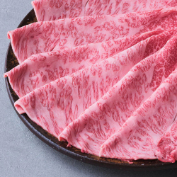 ＜日本橋日山＞国産黒毛和牛すき焼用（肩ロース）350g