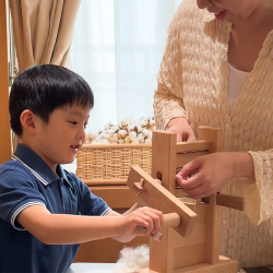 【10月26日（日）午前11時30分～】＜プリスティン＞～親子で楽しく学べるワークショップ～オーガニックコットンで糸紡ぎ＆機織り体験をしよう！★お子様対象★