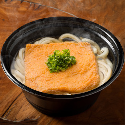 ＜うどん本陣 山田家＞讃岐きつねうどん