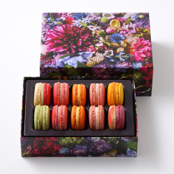 ＜ピエール・エルメ・パリ＞マカロン 10個詰合わせ【母の日ギフト／店頭受取】