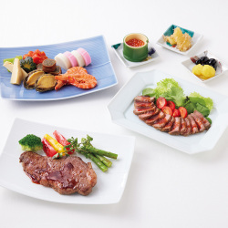 ＜鶴屋＞あか牛ステーキと和風二段重