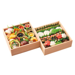 ＜青草か＞特製おせち料理 木箱二段重【店頭受取】