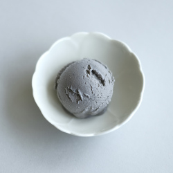 ＜JAPANESE ICE OUCA＞黒ごま