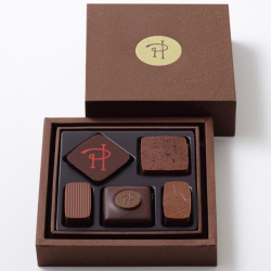 ＜ピエール・エルメ・パリ＞アソリュティマン ド ショコラ 5個入り