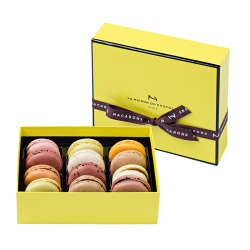 ＜ラ・メゾンデュ・ショコラ＞マカロンボックス12個入