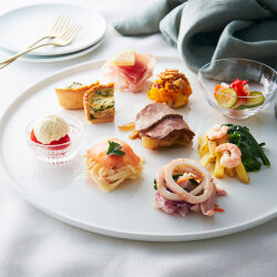 ＜RF1＞RF1の30品目のサラダセット