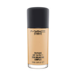 ＜M・A・C＞スタジオ フィックス フルイッド SPF 15