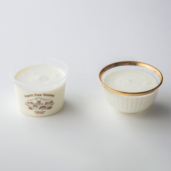 ＜ヨーグルト フォーシーズンズ＞カップヨーグルト 無糖【店頭受取】