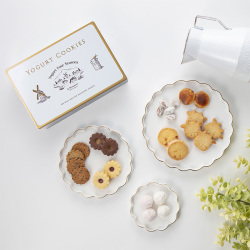 ＜ヨーグルト フォーシーズンズ＞ヨーグルトクッキー缶 大【店頭受取】