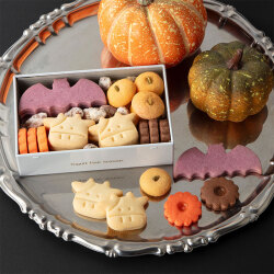 ＜ヨーグルト フォーシーズンズ＞ヨーグルトハロウィンクッキー缶【店頭受取】